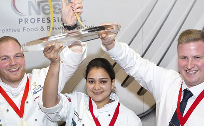 Ara’s Toque d’Or team plated up gold3.jpg