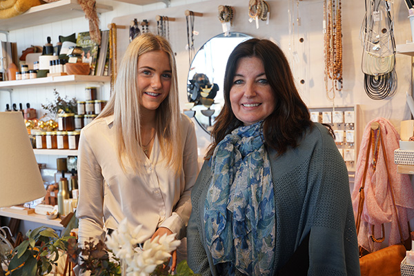 Georgia at shop_3_web.jpg