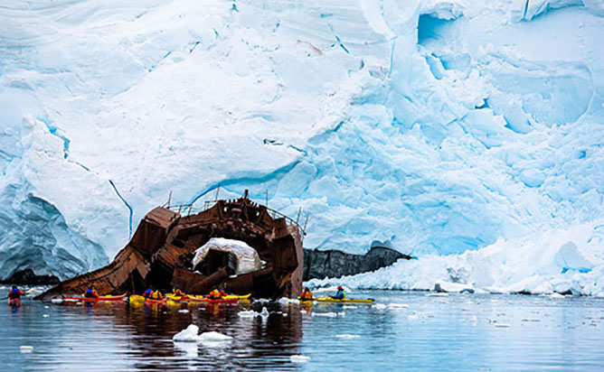 Inspiring others to go exploring – Ara staff member kayaks in Antarctica2.jpg