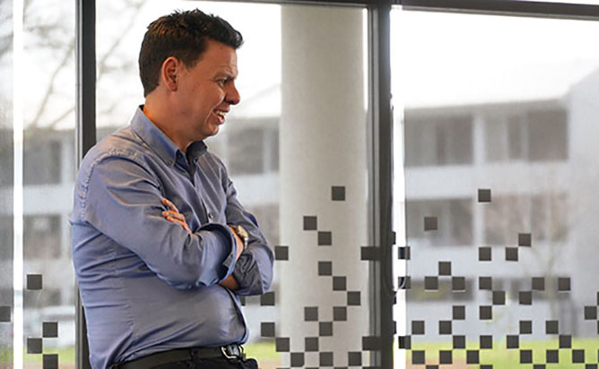 Paddy Gower visits Broadcasting School students.jpg